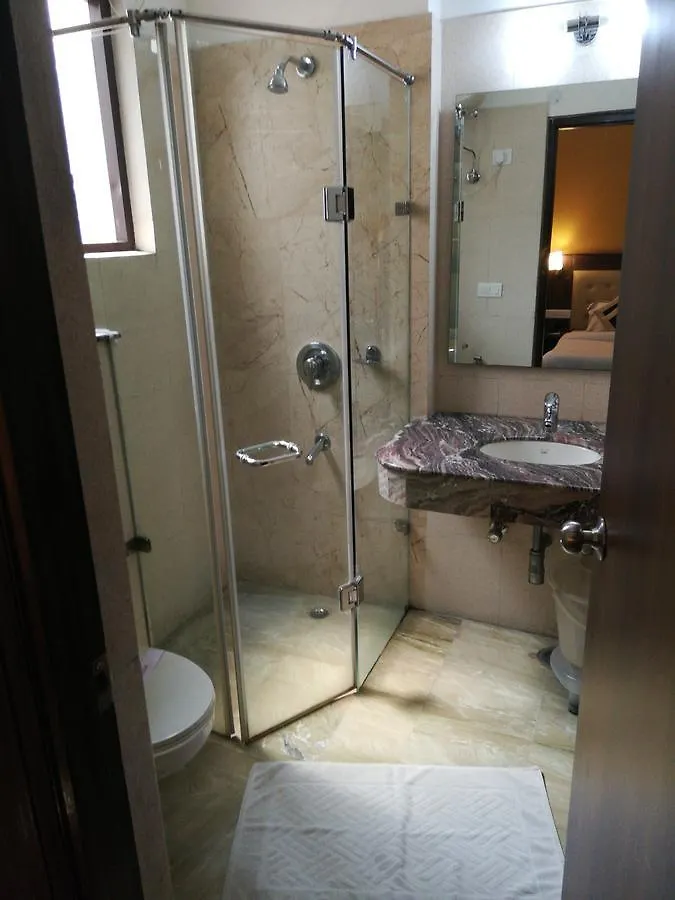 Inn Tawang Near B L Kapoor Hospital A Well Hygiene Hotel Delhi