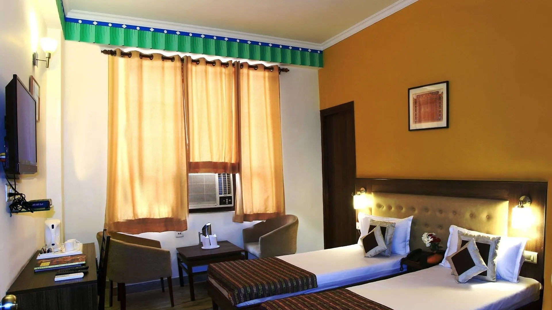 Inn Tawang Near B L Kapoor Hospital A Well Hygiene Hotel Delhi